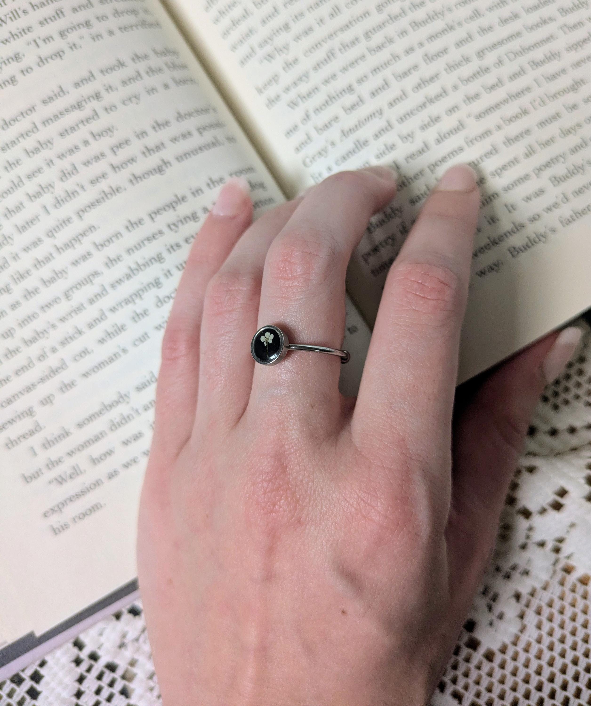 Black Queen Ann's Lance Pressed Flower Ring