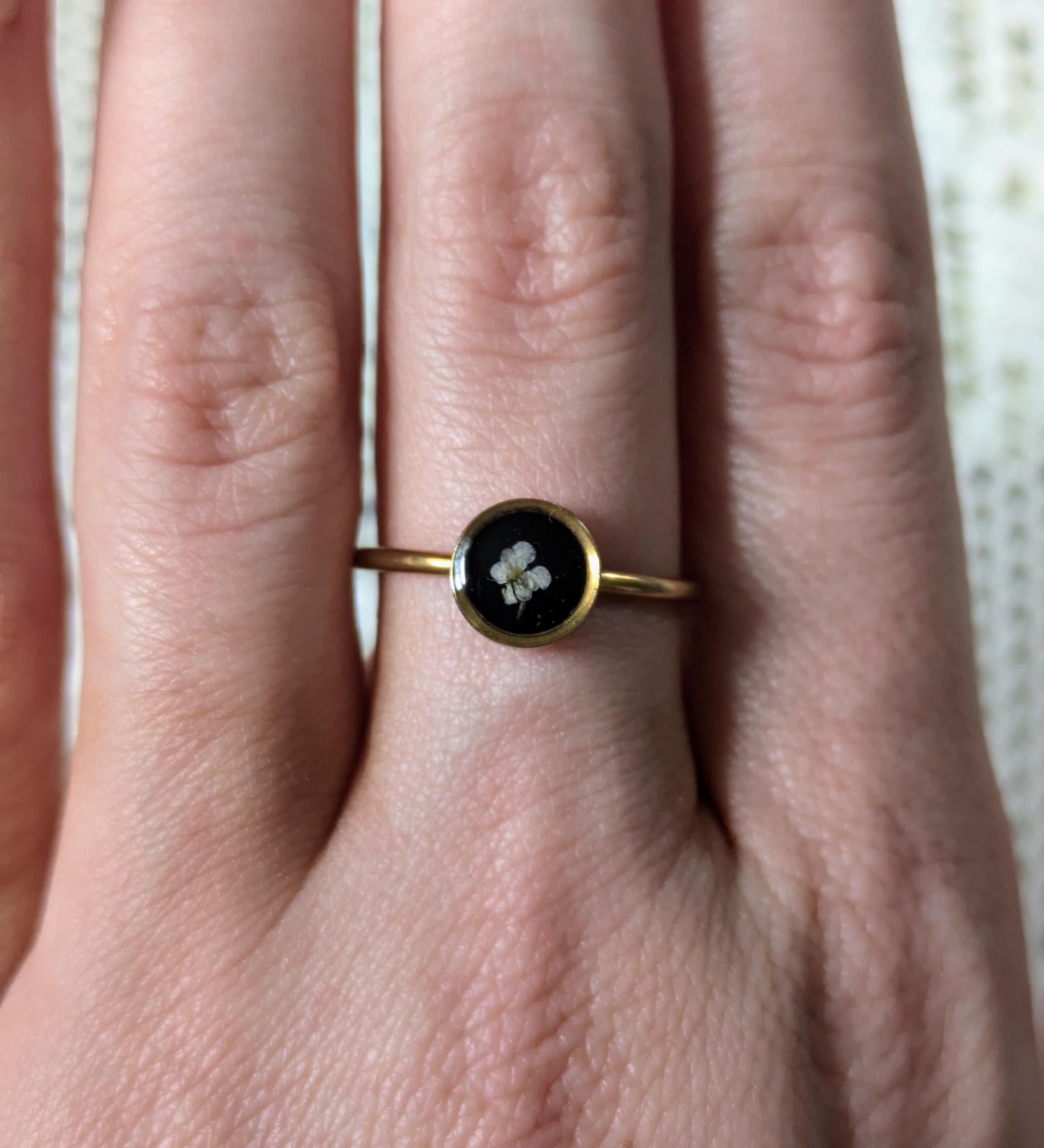 Black Queen Ann's Lance Pressed Flower Ring